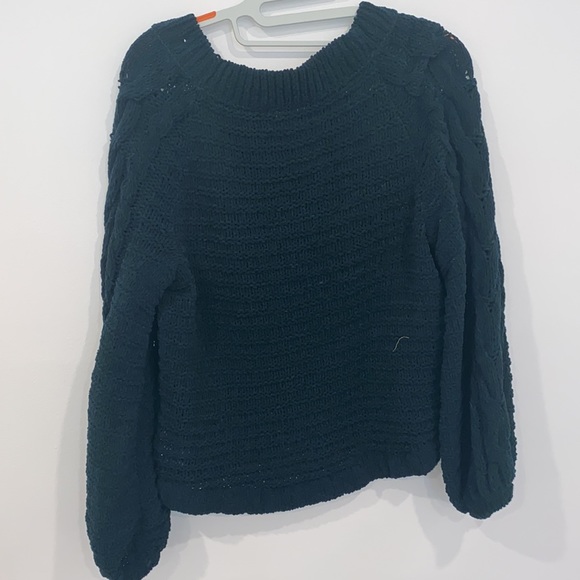 Express Sweater - Picture 3 of 4